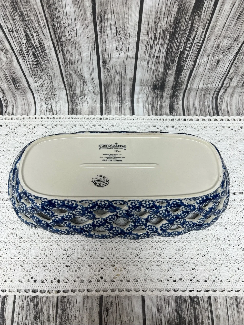 Temp-Tations Old World Blue Ceramic lattice bread/serving basket